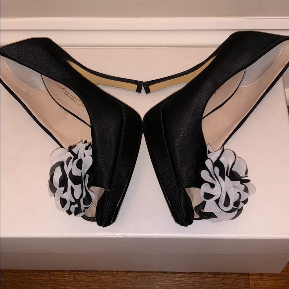 Caparros Heels - Picture 12 of 12